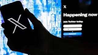 La empresa de privacidad Noyb acusó a la plataforma X por utilizar sin consentimiento los datos de 60 millones de usuarios europeos para entrenar su inteligencia artificial