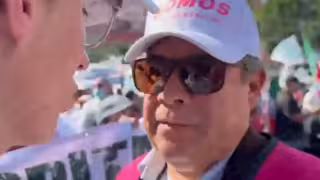 Evidencian infiltración de militantes de Somos MX en marcha del IMSS.