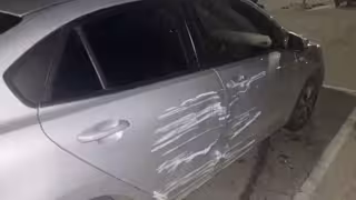 Automovilista denuncia daños en su vehículo en Plaza Patio Mérida y busca proceder legalmente