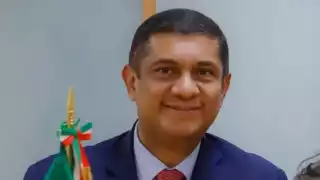 Elizalde Mora es licenciado en Derecho y ha trabajado en áreas de inteligencia y seguridad