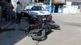 Choque frontal deja motociclista lesionado en la colonia Revolución