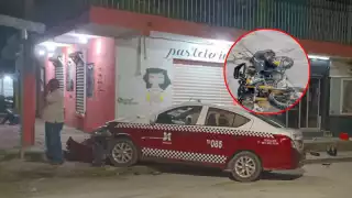Un motociclista resultó gravemente herido tras ser embestido por un taxi en Candelaria, Campeche.