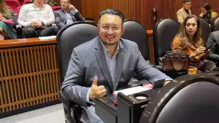 José Luis Flores Pacheco como diputado