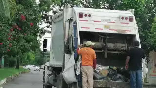 Falta de materiales de limpieza para los recolectores deja las calles de Chetumal llenas de basura