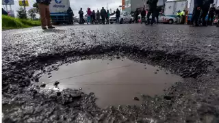 El secretario de Infraestructura, Comunicaciones y Transportes, Jesús Antonio Esteva Medina, explicó que ya operan 10 trenes de repavimentación