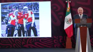 El presidente Andrés Manuel López Obrador felicitó al equipo femenil de tiro con arco, que ganó medalla de bronce en los Juegos Olímpicos Paris 2024