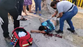 El motociclista fue atendido por personal de emergencias en Ciudad del Carmen