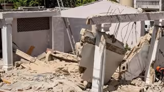 Los albañiles presentaron golpes y lesiones en el cuerpo