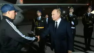 El presidente ruso Vladimir Putin recibió a los prisioneros intercambiados con Estados Unidos y Europa