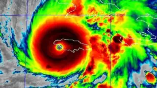 Huracán Melissa deja severos daños en Cuba, pega como categoría 3, y se dirige a Las Bahamas