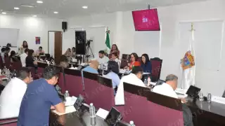 Campeche avanza en digitalización con licencia de conducir electrónica y programas pesqueros
