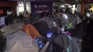 Campamento de la Plaza Giordano Bruno en la alcaldía Cuauhtémoc de CDMX
