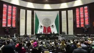 La sesión extraordinaria también incluye cambios en la estructura del Congreso