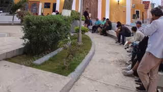 Ciudadanos madrugan y esperan horas para tramitar la CURP biométrica en Carmen