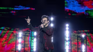 Aleks Syntek manda mensaje tras concierto en CDMX.