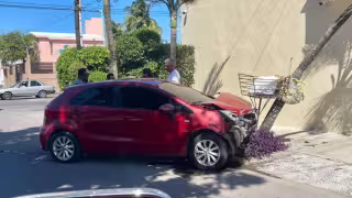 Dos percances viales tuvieron lugar este martes en la avenida José María Morelos