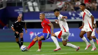 ¿Quiénes son los elementos del América que tuvieron molestias en el duelo Perú vs Chile?