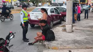 Accidente en cruce de avenidas deja saldo menor