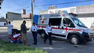 Choque múltiple deja dos lesionados en la colonia Proterritorio, uno de los agraviados fue llevado a urgencias al hospital