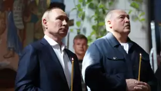 El presidente de Rusia, Vladimir Putin y su homologo bielorruso, Alexander Lukashenko se reunieron en la isla de Valaam