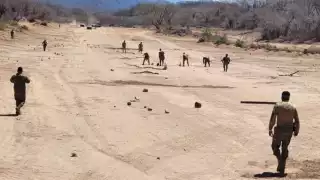 Durante el operativo, se descubrieron y destruyeron dos plantíos de marihuana