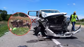 El mototaxi fue impactado por una camioneta Nissan Frontier.