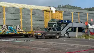 De acuerdo con los reportes preliminares, el saldo es de ocho personas fallecidas