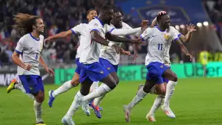 Así festejó su gol Randal Kolo Muani