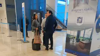 El gobernador Joaquín Díaz Mena auxilió a la mujer