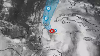 El ciclón se encuentra en el noroeste del Mar Caribe y se espera que cruce el Canal de Yucatán el jueves.