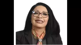 Esthela Damián Peralta es licenciada en Derecho por la Universidad Autónoma del Estado de Guerrero