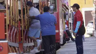 Baches y falta de alumbrado afectan recorridos nocturnos en Campeche