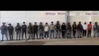 Entre las personas capturadas se encuentran Marisol “N” y Lourdes “N”, identificadas por las autoridades como hija y pareja sentimental del “Tío Lako”