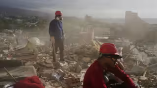Organismos de seguridad y equipos de Protección Civil comenzaron labores de monitoreo para verificar las condiciones de edificios, vialidades y servicios básicos
