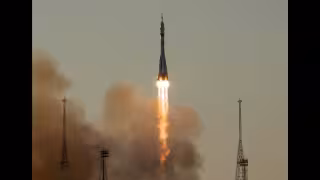 Roscosmos informó que los cosmonautas rusos realizarán 38 experimentos científicos relacionados con distintas áreas de investigación espacial