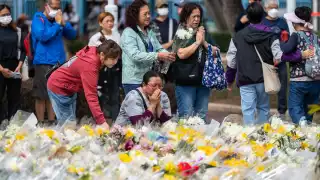 Además de las detenciones relacionadas con el siniestro, la policía confirmó el arresto de tres personas por sedición,