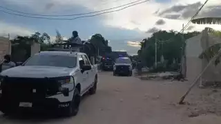 Un hombre armado con un arma blanca intentó agredir a su vecino los habitantes de la zona lo evitaron