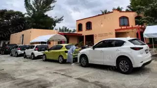 Contribuyentes aprovechan “Paga desde tu auto” para cambiar placas 2026 en solo minutos