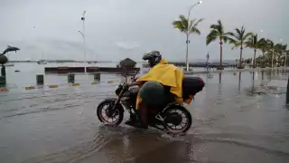 Las autoridades pidieron a la población mantenerse atenta a los avisos y atender las recomendaciones de Protección Civil