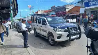 Un reporte ciudadano movilizó a policías en Escárcega por la presencia de un hombre armado.