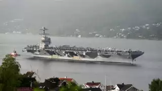 Aunque no se ha especificado la ubicación exacta del portaaviones, su despliegue  incrementa las especulaciones sobre una posible operación militar en Venezuela