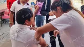 Tenabo refuerza vacunación por aumento de influenza; visitan escuelas para proteger a menores