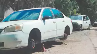 Unidades descompuestas permanecen sobre la vía durante meses