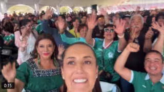 La presidenta Claudia Sheinbaum decidió acudir al Fan Fest instalado en el Deportivo Hermanos galena de la alcaldía Gustavo A. Madero