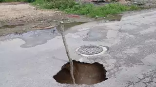 Cierran vialidad en Chetumal por presencia de socavón