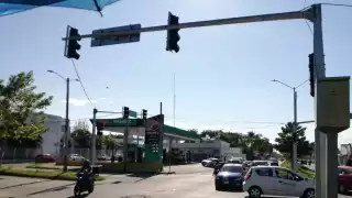 Semáforos a punto de cumplir dos meses sin funcionar en Chetumal