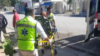 Dolores abdominales provocan desvanecimiento de un hombre en Escárcega