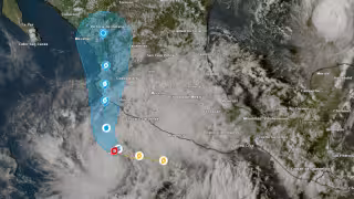 El fenómeno meteorológico podría intensificarse aceleradamente hasta alcanzar la categoría 4.