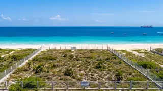 No todos los terrenos frente a la playa en Yucatán pueden comprarse