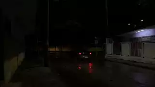 Colonia Plutarco Elías Calles sigue sin alumbrado público en las noches y con daños en la infraestructura durante el día